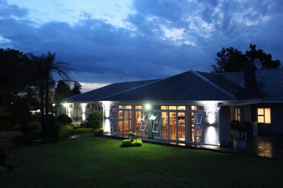 Nauntons Guest House&Wedding Venue Ladysmith Exterior foto